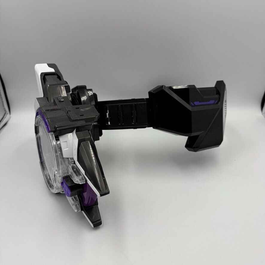 Kamen Rider Geats DX Raze Riser Belt & Laser Raise Riser Set Bandai