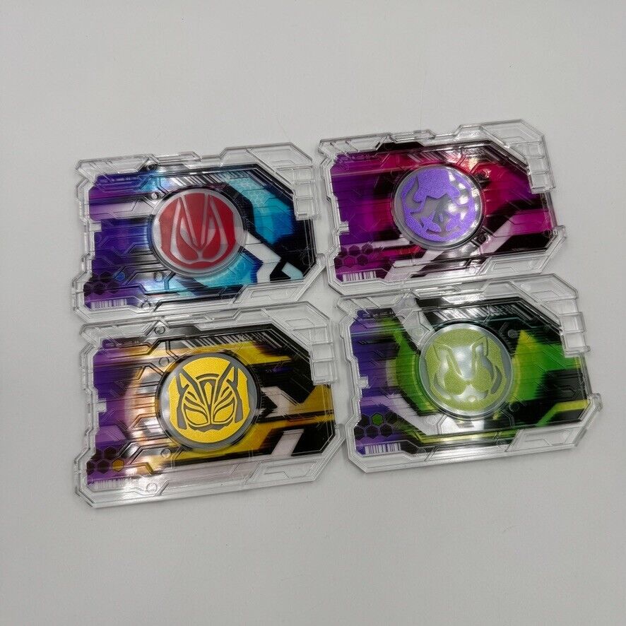 Kamen Rider Geats DX Raze Riser Belt & Laser Raise Riser Set Bandai